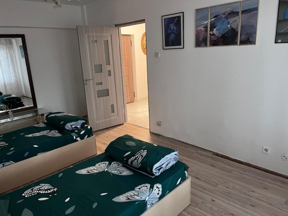 Apartament In Centrul Orasului Bacău Exterior foto