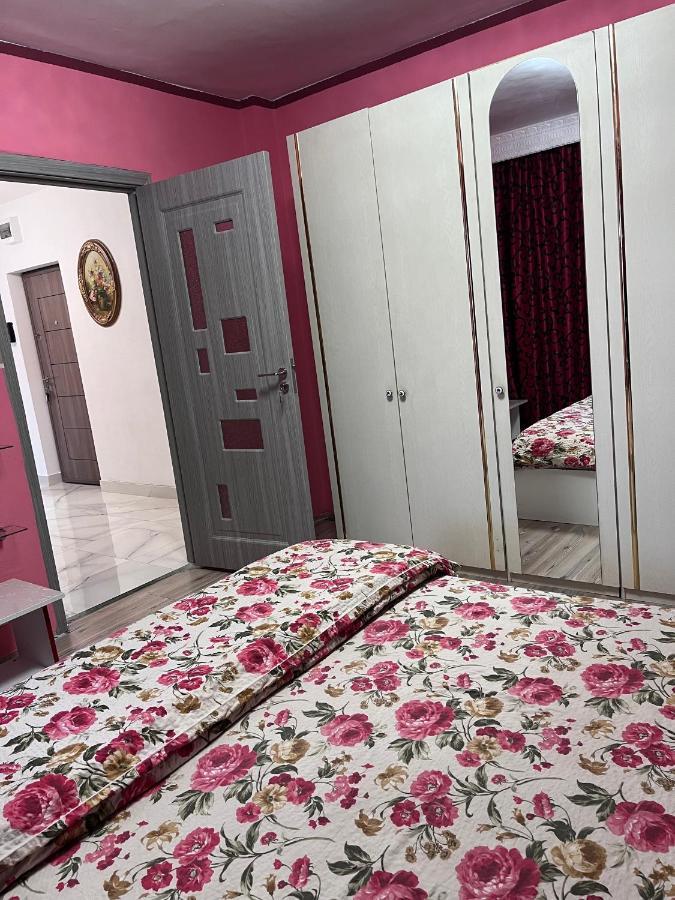 Apartament In Centrul Orasului Bacău Exterior foto